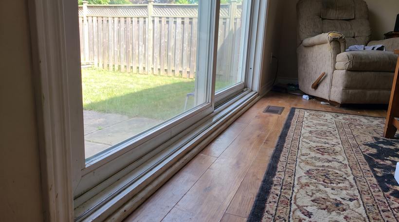 The same slider track cleaned and running smooth