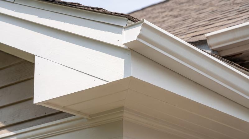 The same trim rebuilt with new wood by Kaminskiy